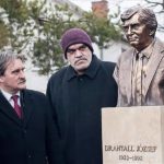 Felavatták Antall József szobrát Szlovákiában