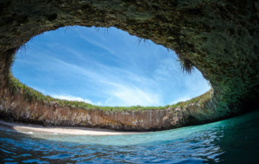 Hidden Beach – Rejtett strand a mexikói Marietta-szigeteken